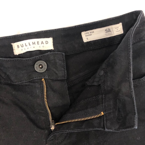 Bullhead Low Rise Short. 5 - Picture 2 of 8